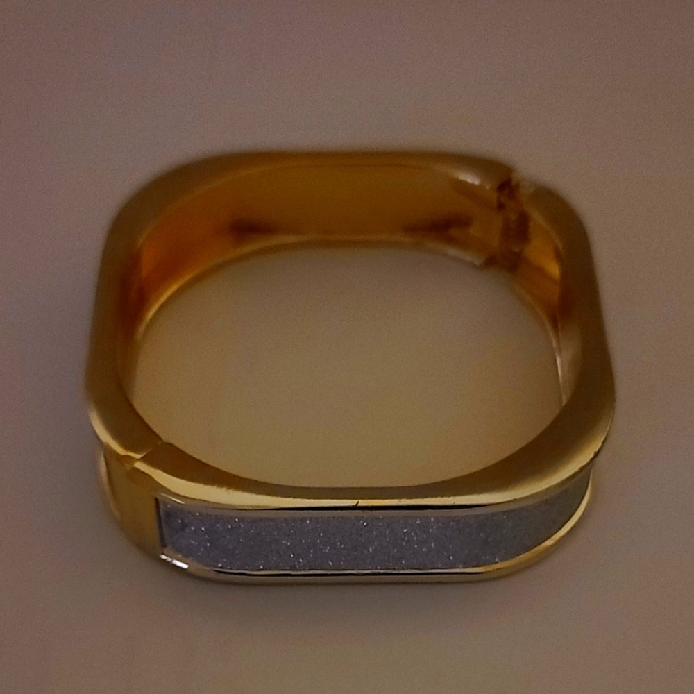 Women's Gold Bracelet, Cubic Zirconia w/clasp